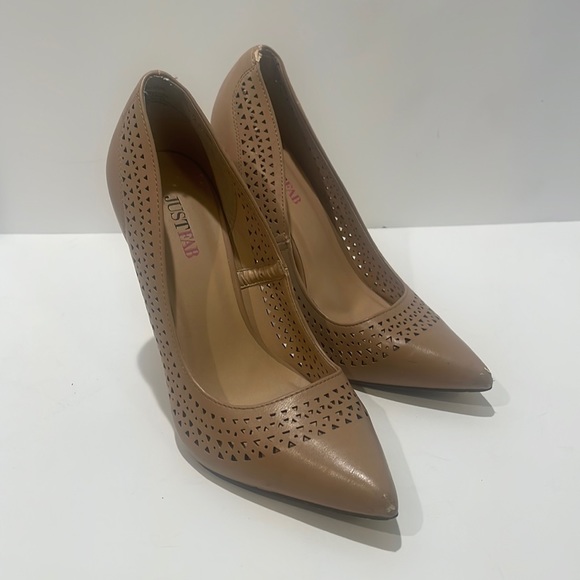 Just fab nude heels / pumps - Picture 1 of 10